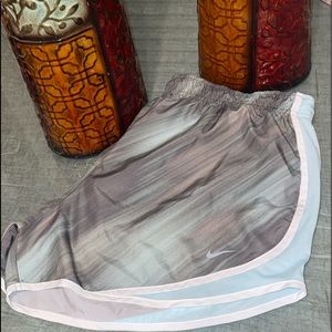 Nike women’s 3in inseam tempo running shorts